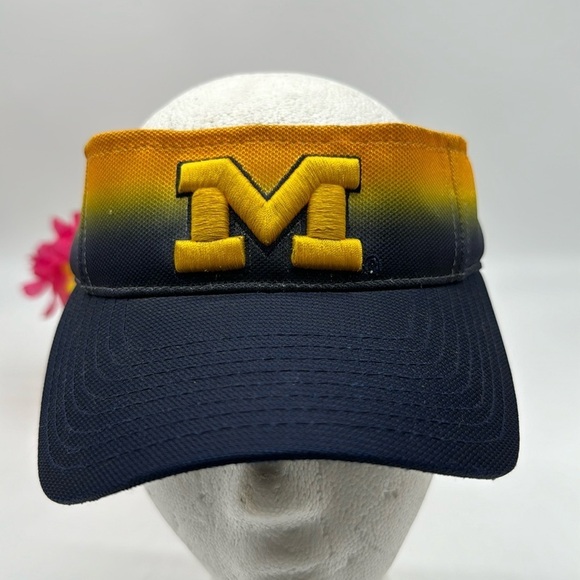 Michigan Ombre Puma Visor Adjustable HT6142 - Picture 1 of 5